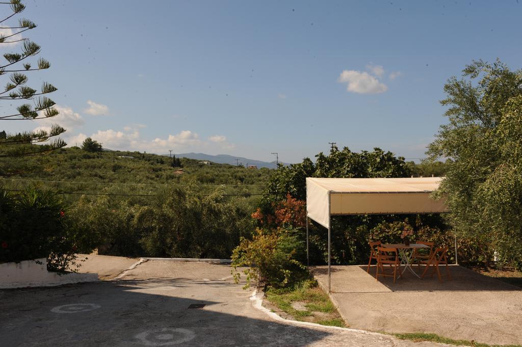 Isavella Studios Amoudi Exterior foto